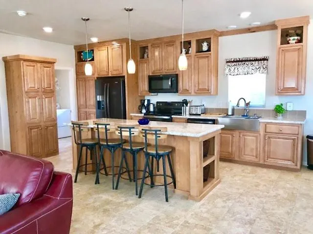 Holiday home Antelopecanyonhouse W View Offering Deals For Two Couples Pets Okay